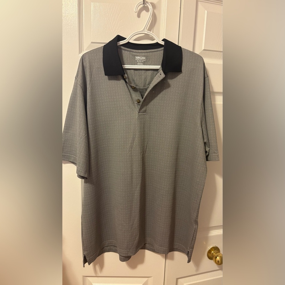 Men's Gray Polo Shirt with Black Collar